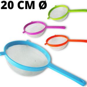 COLADOR DE Ø 20CM. DE ALUMINIO. DE COLORES SURTIDOS. DE MARKET SUPREM 26239. UNA UNIDAD.