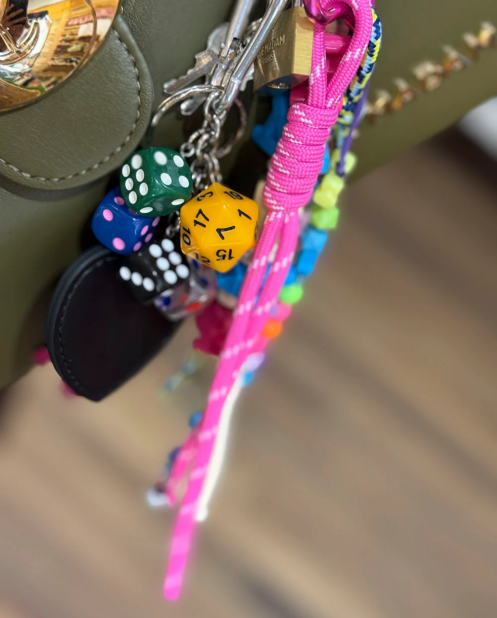 Charm Love llavero para bolso Rue Madam Paris - Imagen 7