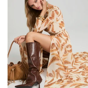 Vestido Plumas Fetiche Suances